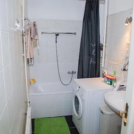 Tranquil With Aircondition, Near Buda Castle