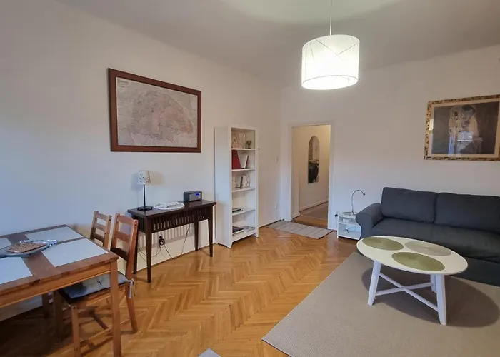 Tranquil With Aircondition, Near Buda Castle Budapesta