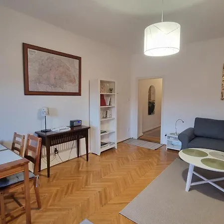 Tranquil With Aircondition, Near Buda Castle Budapešť
